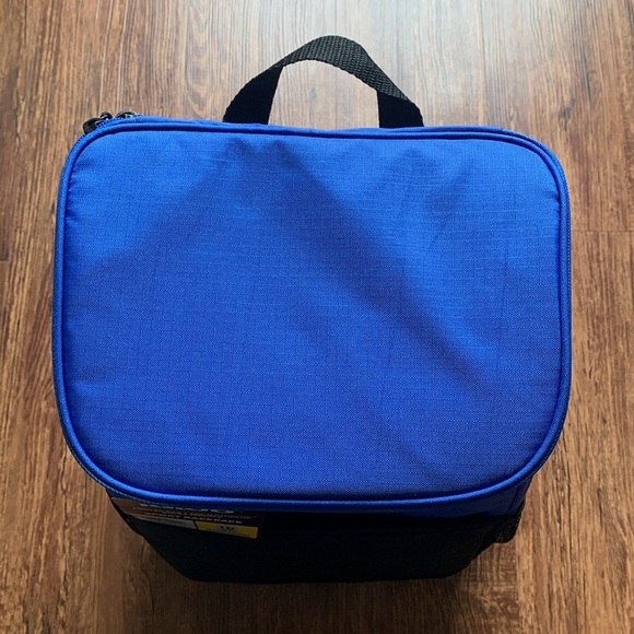 Igloo Soft Backpack Sport Cooler Insulated Bag 18-Can Capacity Blue & Black New - Picture 8 of 9